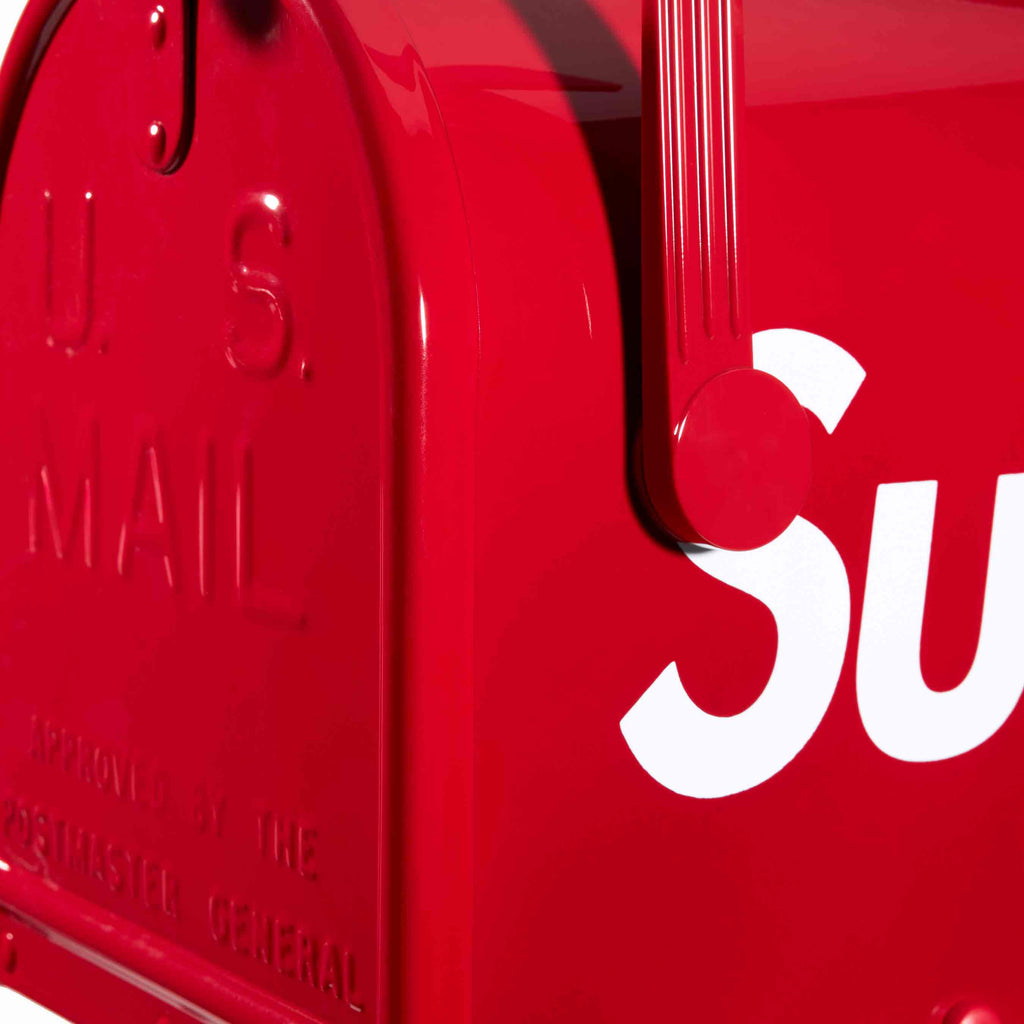 Supreme®/Gaines Mailbox