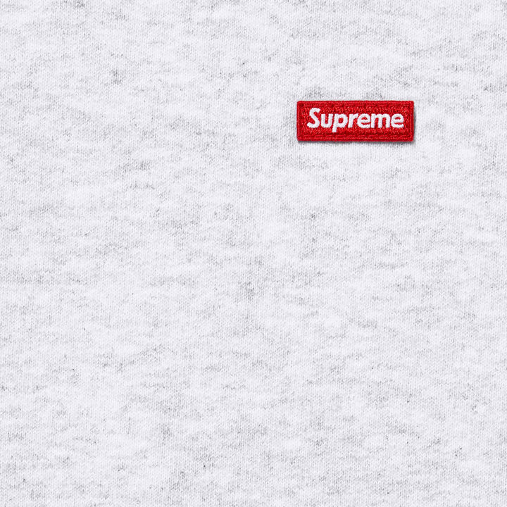 Supreme outlets small box logo